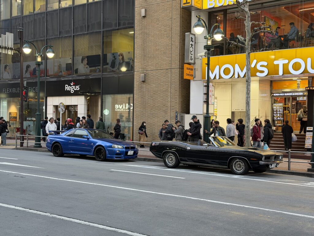 NISSAN SKYLINE R34 GT-R V-Spec and Cuda in Shibuya