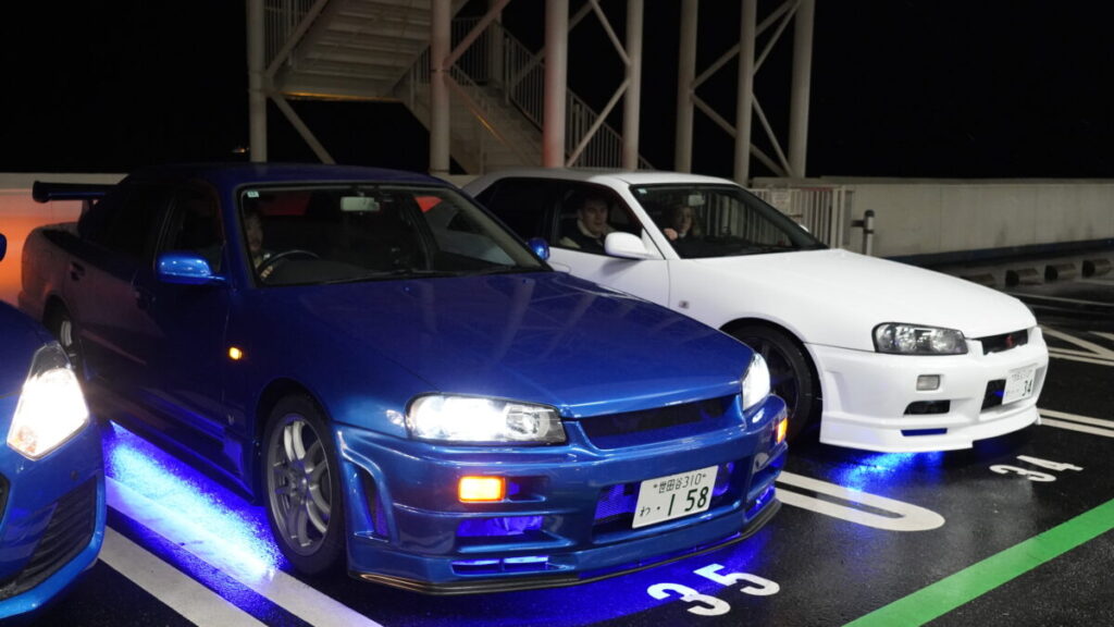 NISSAN SKYLINE ER34 [Bayside Blue and White]
