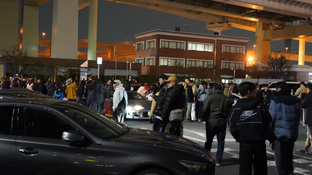 Daikoku Parking Area in March